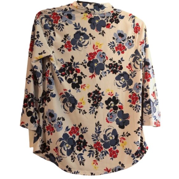 Women's Charter Club White Floral V-Neck Blouse Size PM - Picture 3 of 6